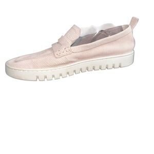 Vionic Uptown Light Blush Penny Loafers Size 9 1/2 Women’s